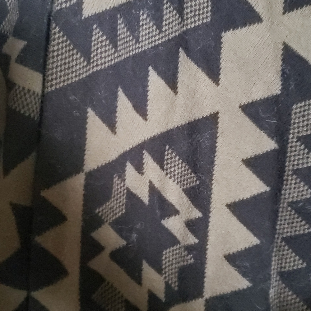 Cardigan - Picture 2 of 4